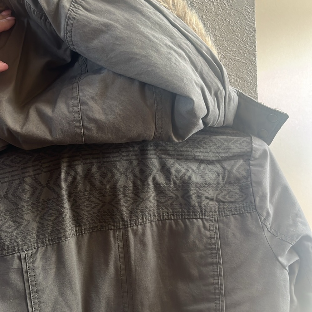 Winter coat - Picture 10 of 10
